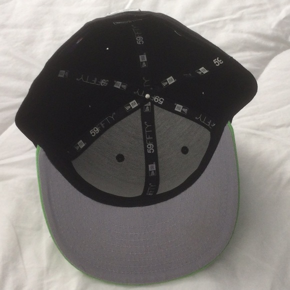New Era fitted Boston baseball hat - Picture 2 of 3